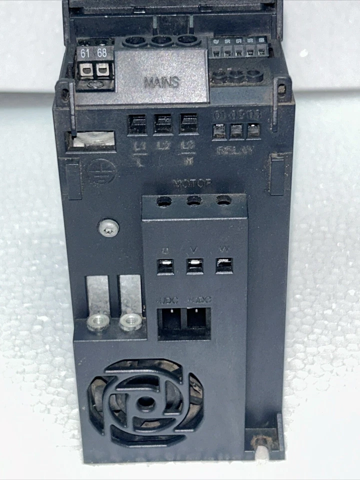 1PC used Danfoss inverter FC-051PK75S2E20H3XXCXXXSXXX 0.75KW - Image 3 of 4