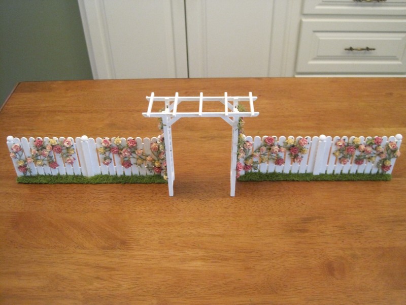 2 Rose Covered Long Fence Sections & Arbor 1:12 dollhouse mini Handmade OOAK