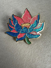 SPARKLY GLITTER GOLD TONE CUSTOM DESIGNED LOTUS FLOWER BROOCH PIN