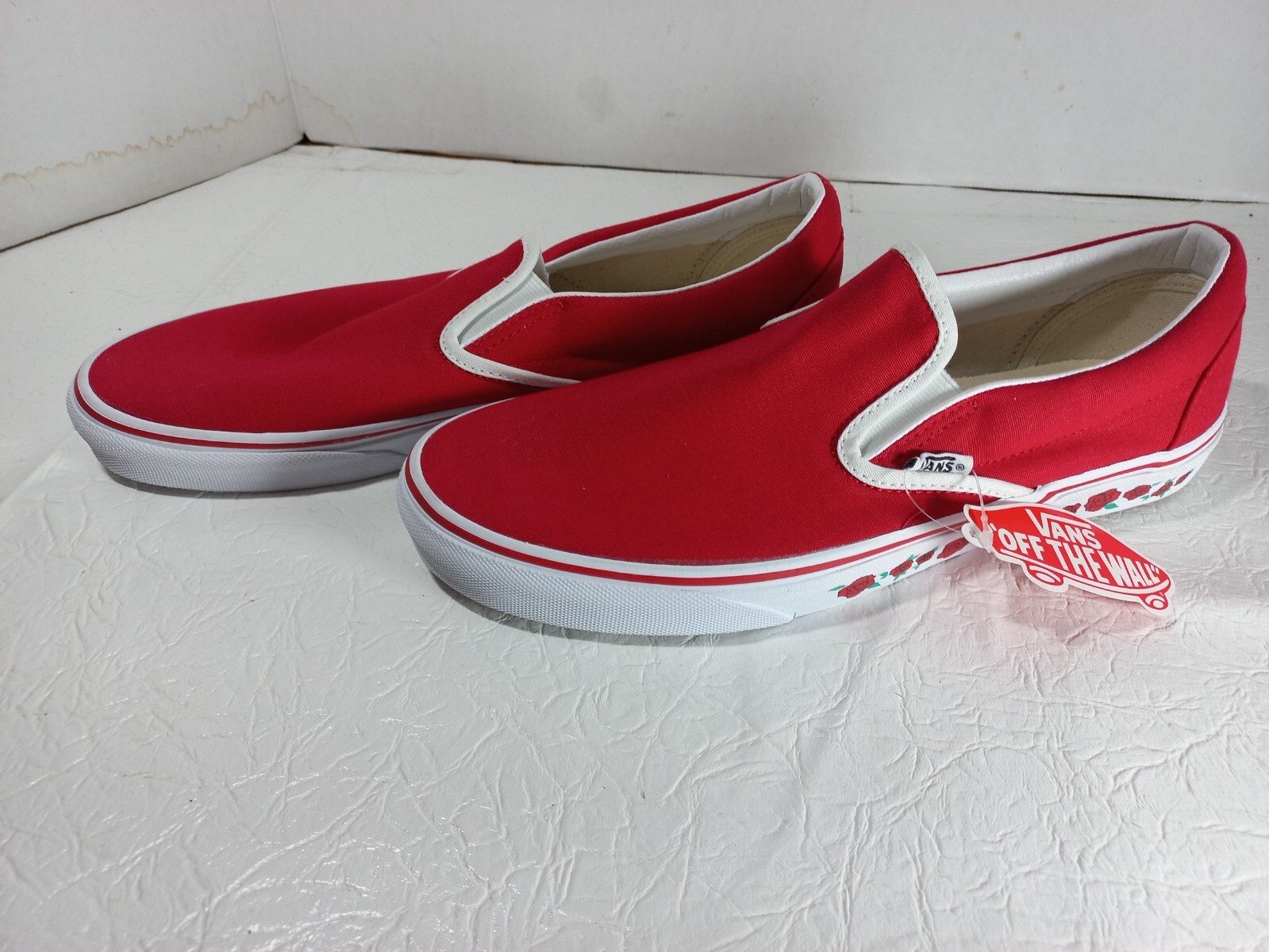 SAOLA Black Vans slip on ROSSO da uomo taglia 11 con suola rosa nuova con etichette brillante!