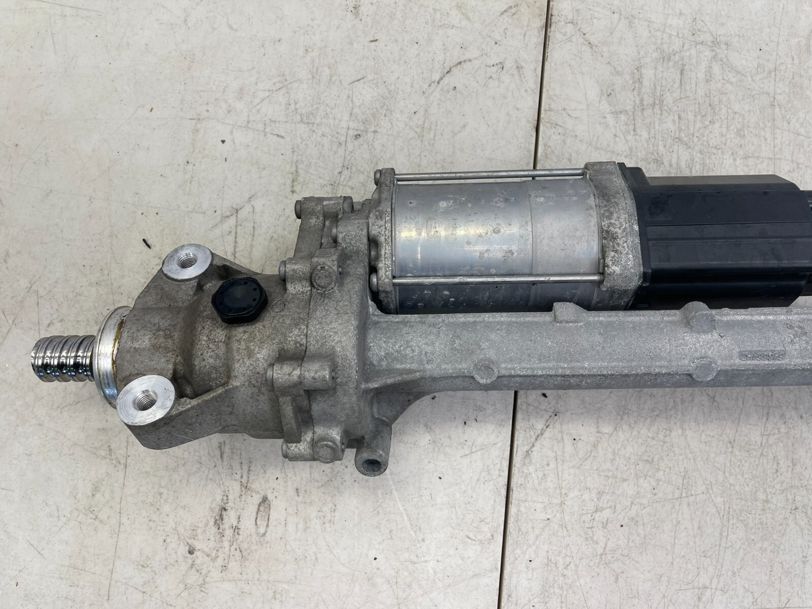2014-2019 BMW I8 OEM Electric Power Steering Gear Rack Assembly 6873659