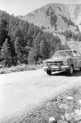 Henri Greder Andre Vigneron Opel Kadett 1968 Rally Car Old Photo 3