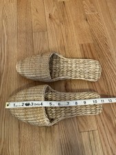 Women s handmade woven straw slippers Medium