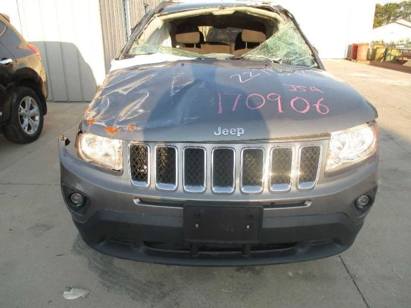 Bote de vapor de combustible Compass 2011 276434 Foto 3 de 4