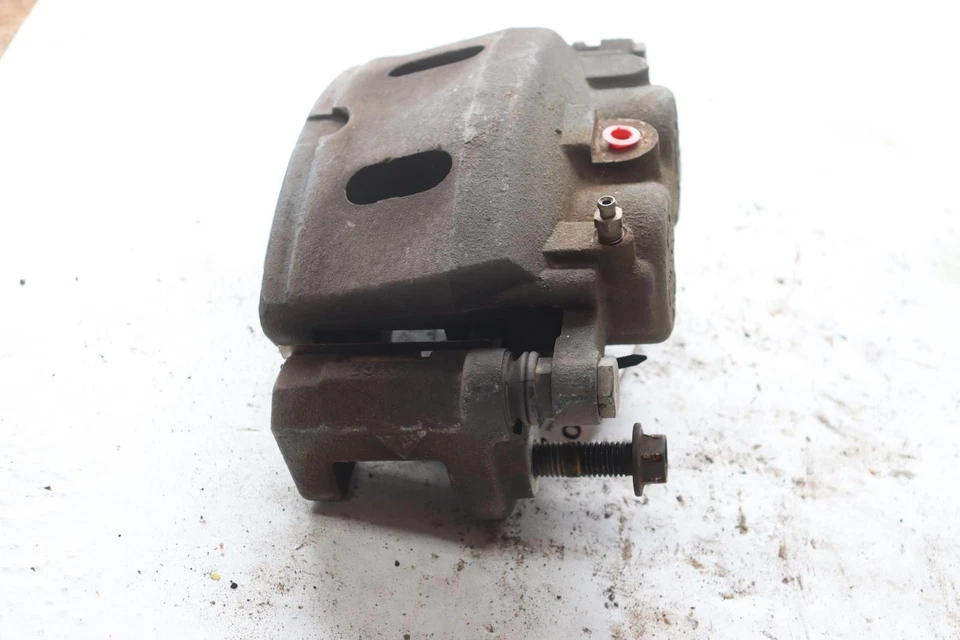 Pinza de freno para pasajero delantero derecho Chevy Suburban/GMC YUKON 2007-2020 OEM Foto 2 de 4