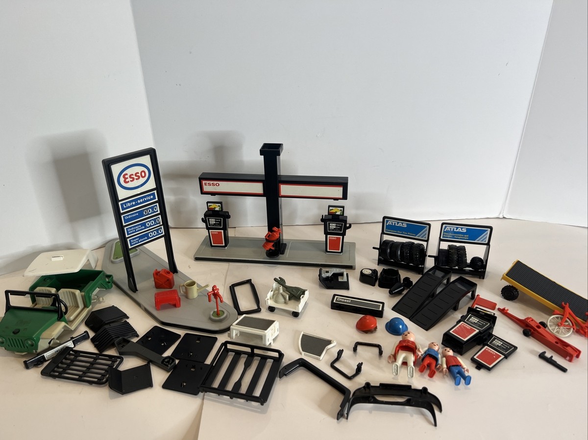 Playmobil set 3434 Esso Petrol Station, Not Complete, Vintage Toy