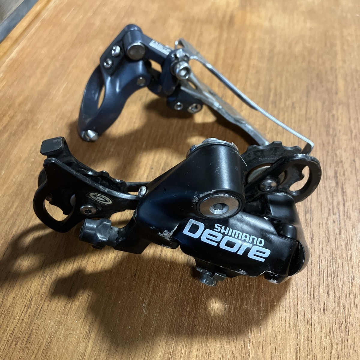 Dérailleur arrière Shimano Deore RD-M510. Longue Chape 9cm d axe à axe