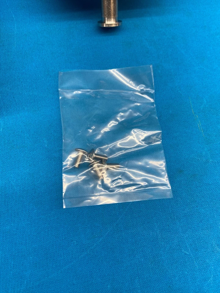 Suporte de porta Rugged Ridge 11810.03 compatível com 81-95 CJ5 CJ7 Scrambler Wrangler (YJ) - Imagem 4 de 4