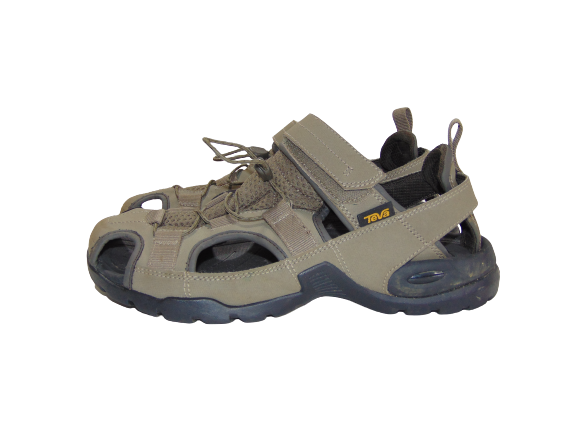 mens hiking sandals
