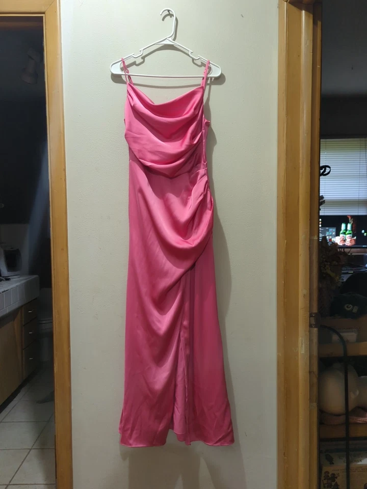 Vestido de Dama de Honor Rosa Satinado Mate Gris Pájaro (Pequeño) Foto 2 de 3