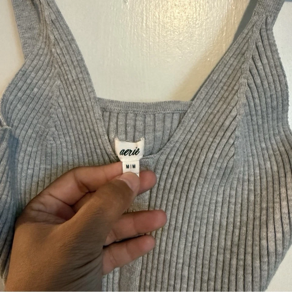 Aerie 灰色罗纹短款毛衣背心,中等尺寸,有弹性 — 第 3/4 张图片