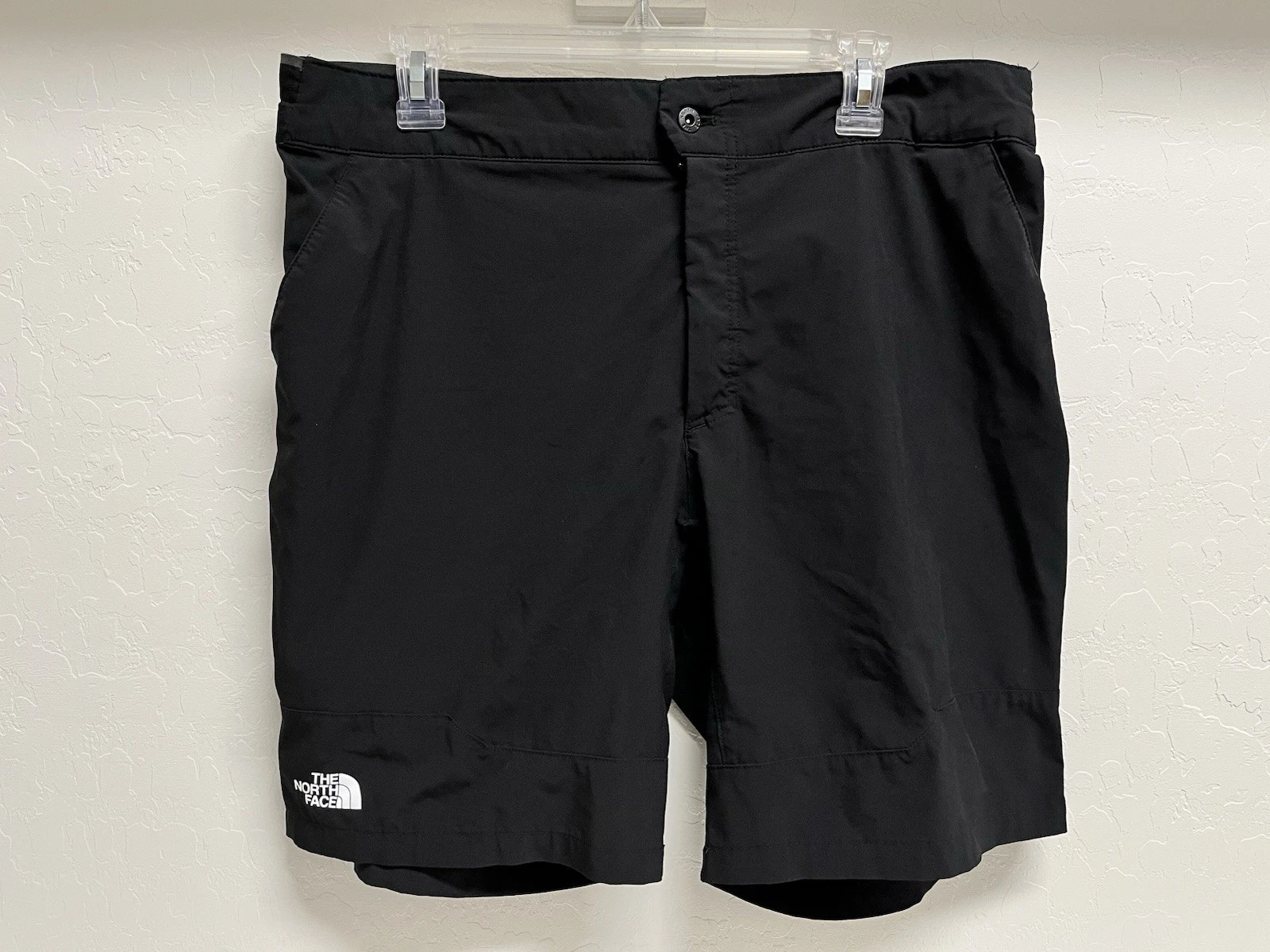 The North Face Mens Paramount Active Shorts Size 36 Black Lightweight 9” Inseam
