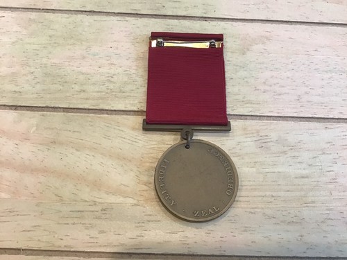 US Navy Good Conduct Medal and Ribbon FIDELITY ZEAL OBEDIENCE - Picture 2 of 2