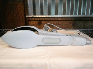 Nori Handheld Press Travel Steam Iron in Very Good Condition