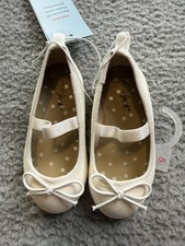 Cat  Jack Shoes Girls Size 5 White Ballet Flats Bow Strap Memory Foam New