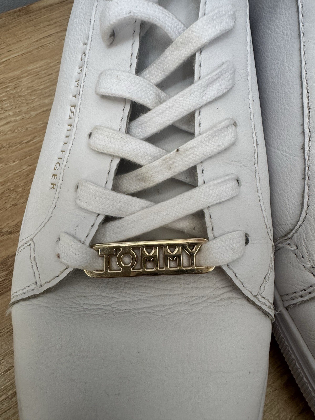 Tommy Hilfiger White Leather Trainers UK 5 EU 38 | Essential Sneaker image 3