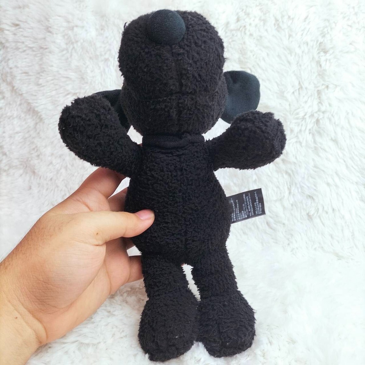 Kaws x Peanuts x Uniqlo B21 Black Snoopy Plush 7