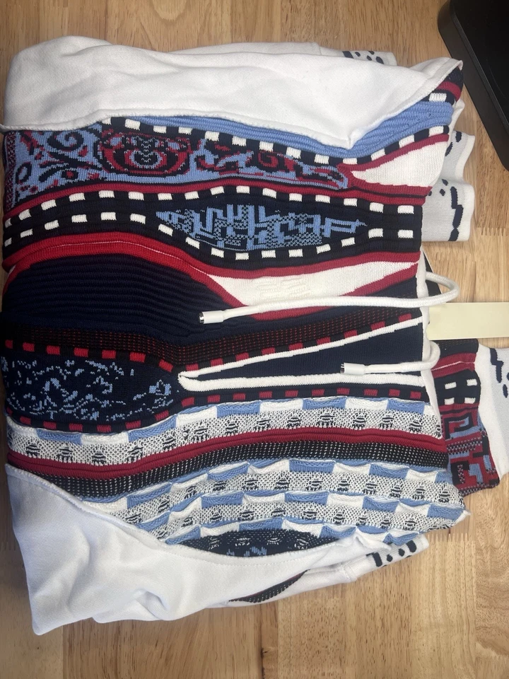 Sudadera con capucha blanca Coogi Australia talla 2xl Foto 4 de 4