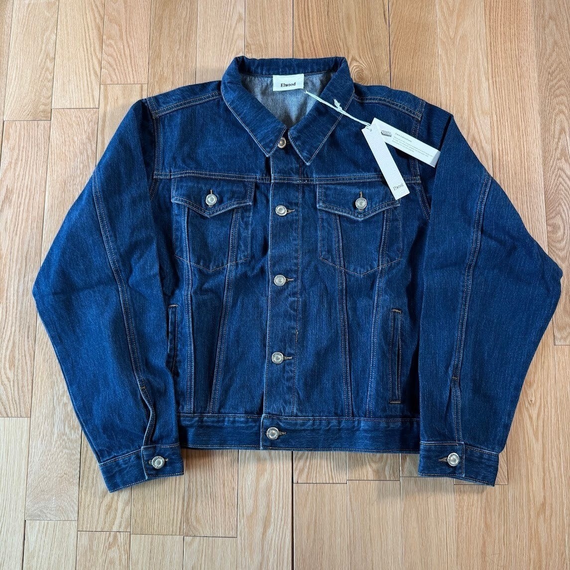 Elwood Classic Denim Jacket Slightly Cropped Blue Denim Mens Medium NWT