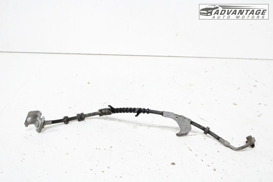 Chrysler Voyager 2020-24 tracción delantera izquierda lado del conductor pinza de freno manguera tubo OEM Foto 2 de 4