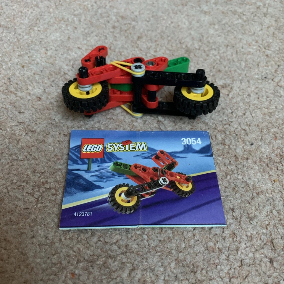 LEGO Technic 3054 Kelloggs Promotional Set: TECHNIC Motorcycle, photo 1 of 3