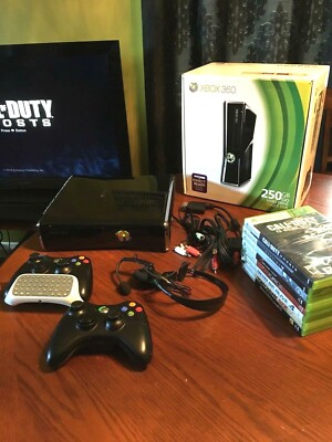 Microsoft Xbox 360 S Console w/250GB Gloss Black 2 Controllers + 8