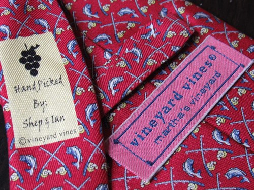 Vineyard Vines Men’s Tie Hand Made 100% Silk Fish Nautical Red - Picture 4 of 4