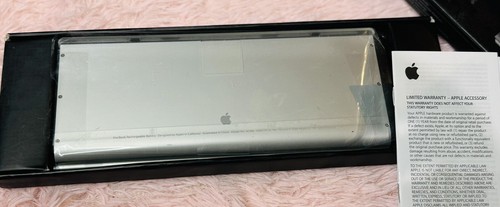 Apple MacBook Rechargeable Battery Model A1260 - Picture 2 of 4