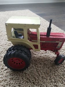 1466 international toy tractor