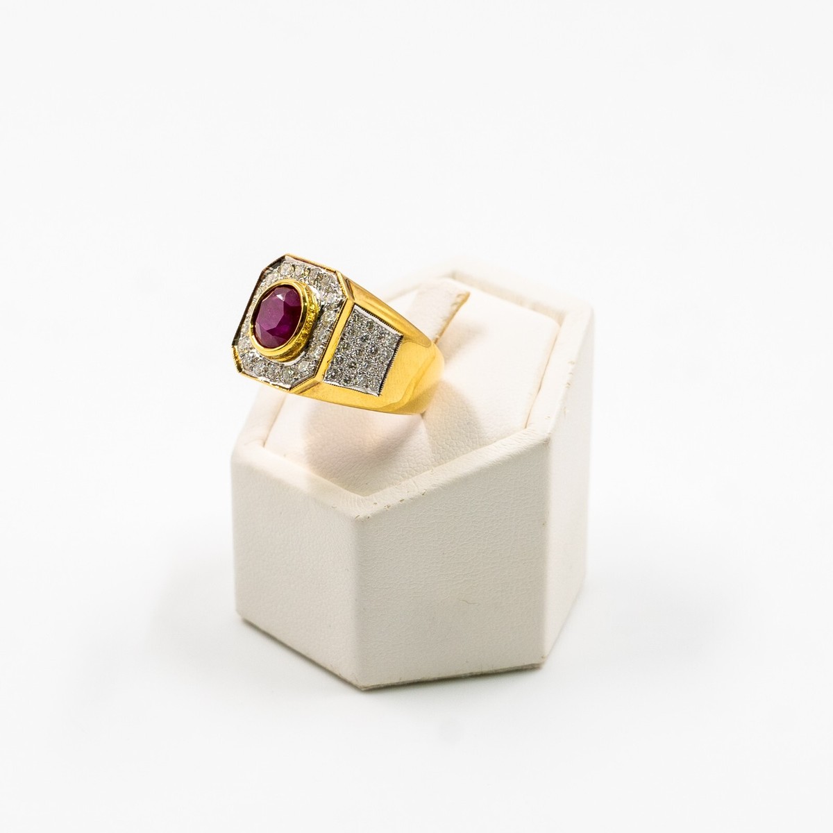 真珠2本セット20gＴＡ1103 3.25Ct D/VVS2 Diamond & Oval Cut Ruby 18k Yellow Gold Men's