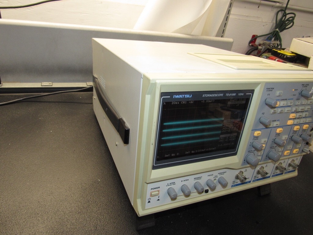 Iwatsu TS-81000 Analog Storage Oscilloscope DC to 1GHz | eBay Iwatsu TS-81000 Analog Storage Oscilloscope DC to 1GHz | eBay