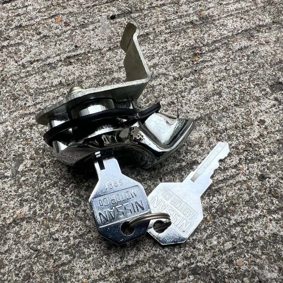 Оригинальные запчасти для перчаточного ящика пикапа DATSUN 521 520 новые из старых запасов Япония - Изображение 4 из 4