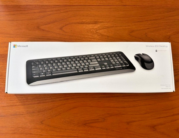 Microsoft PY9-00001 Wireless Dektop Mouse and Keyboard