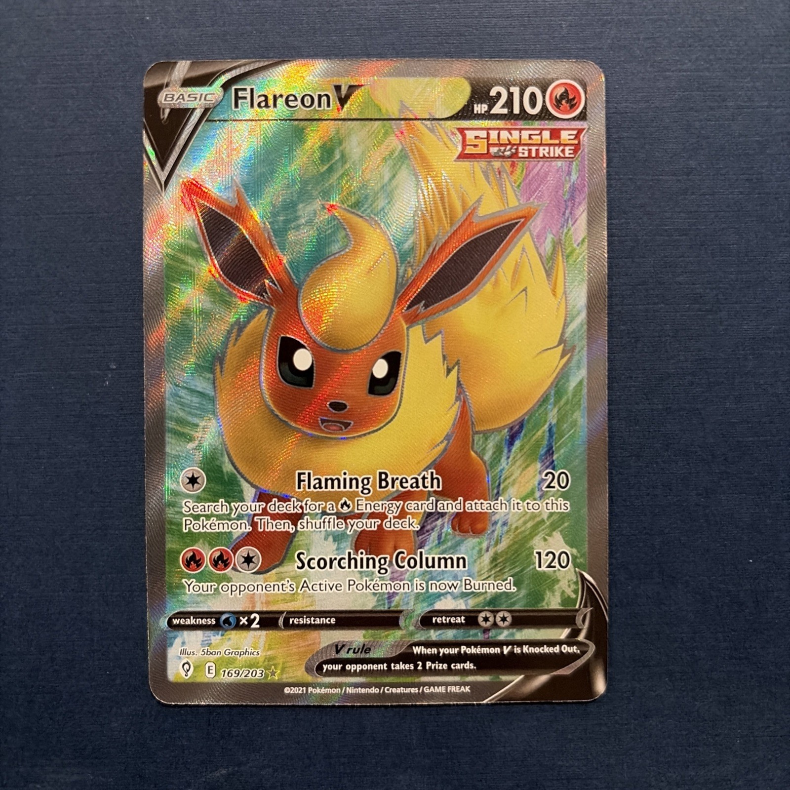 Flareon V (Full Art) 169/203 SWSH07: Evolving Skies Holo