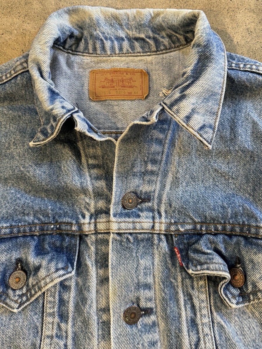 Levi's vintage 70506-0216 button denim jacket coat size 44R