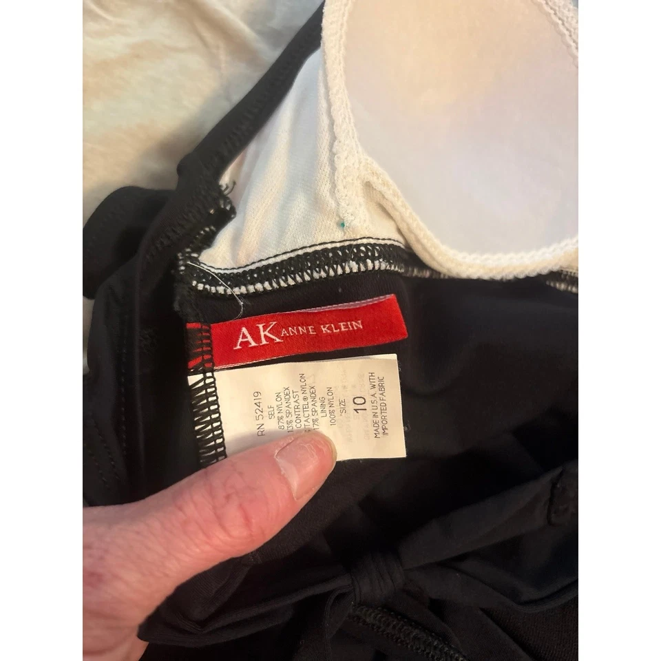 Traje de baño de una pieza con halter a lunares rosa y negro para mujer Anne Klein, talla 10 Foto 4 de 4