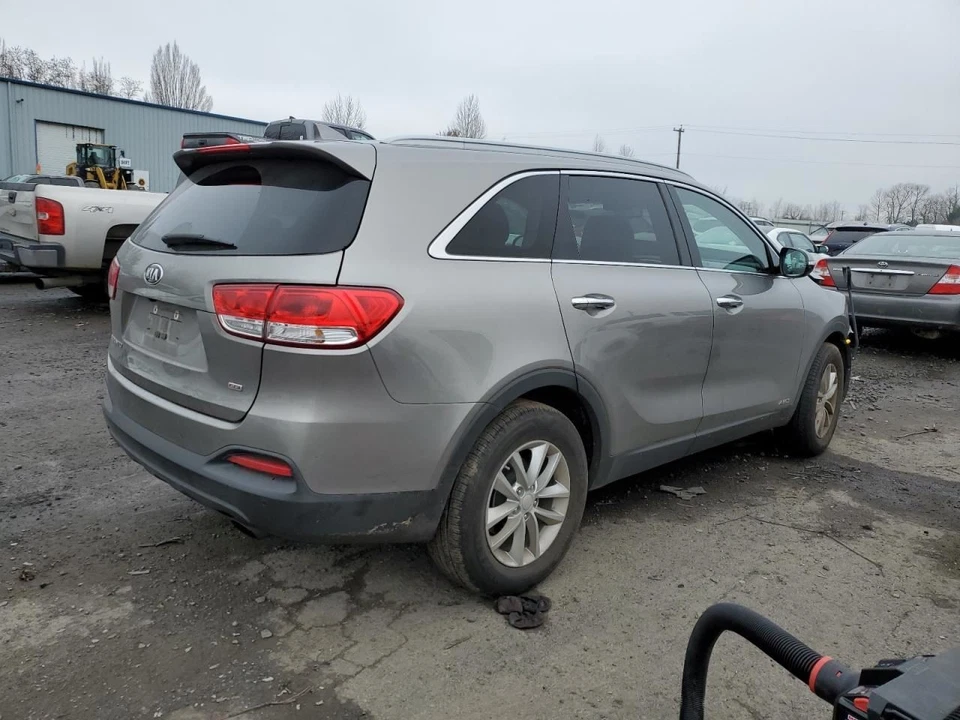 GRY REAR BUMPER ASSEMBLY 2016-2018 KIA SORENTO Foto 3 de 4