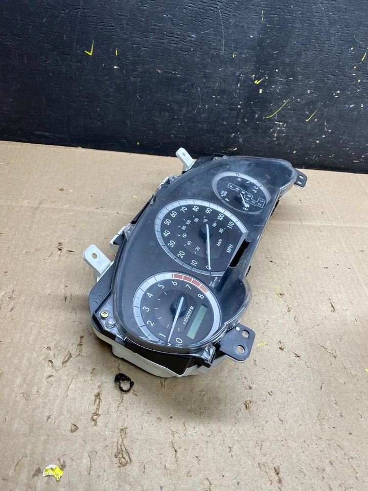 2004 2005 Toyota Sienna Speedometer Cluster Gauge u4780 DG - Image 2 of 4