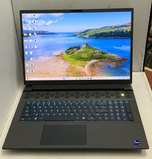 Alienware M18 Gaming PC Laptop i9 14900HX 1TB SSD 32GB RAM Win 11 Home