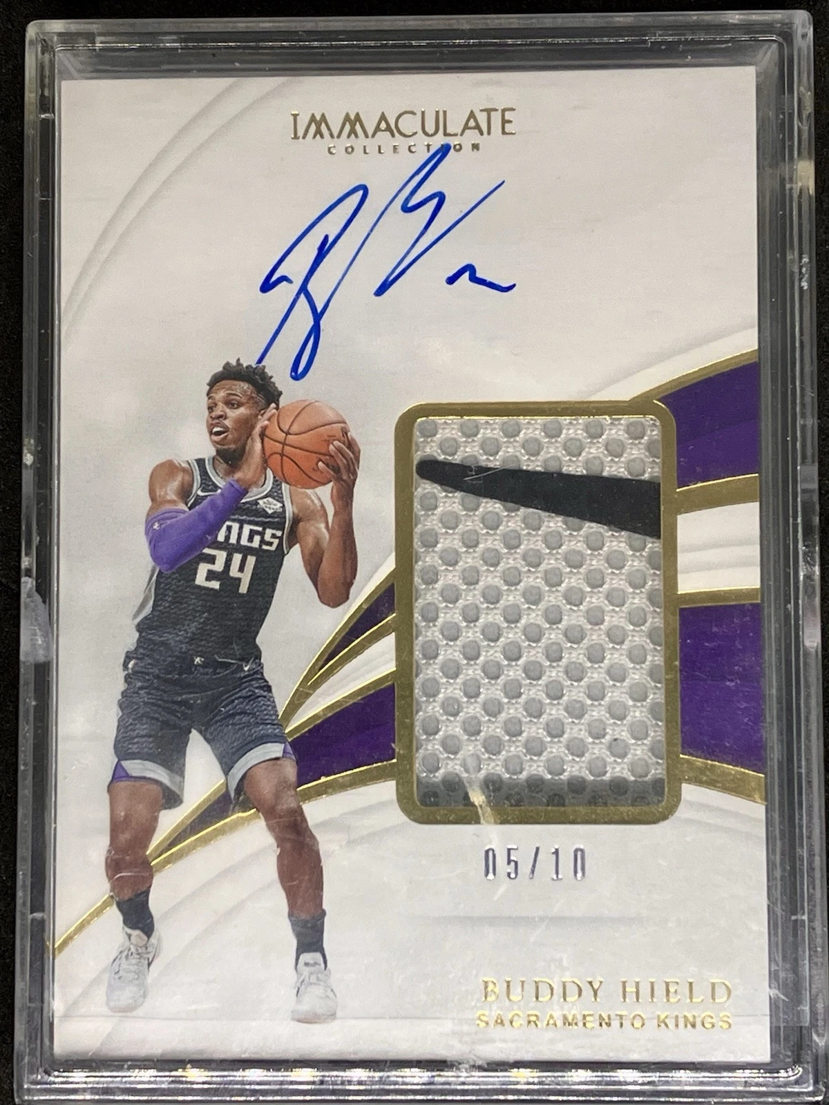 2018-19 PANINI IMMACULATE BUDDY HIELD SNEAKER SWATCH JUMBO /10 ON CARD AUTO