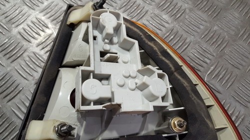 Lampenträger Rücklicht Rückleuchte innen Heckklappe  BMW 3-Se DE259826-30