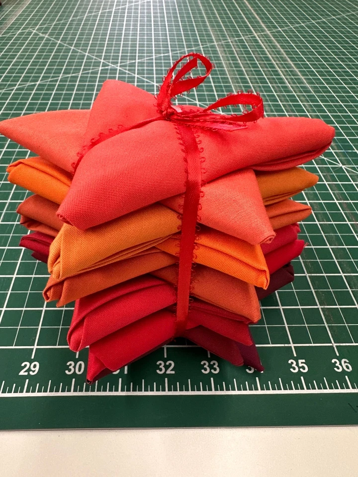 Paquete de 12 cuartos de grasa de algodón confeti Foto 4 de 4