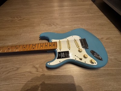 Fender Player II Left-Handed Stratocaster Aquatone Blue Electric Guitar