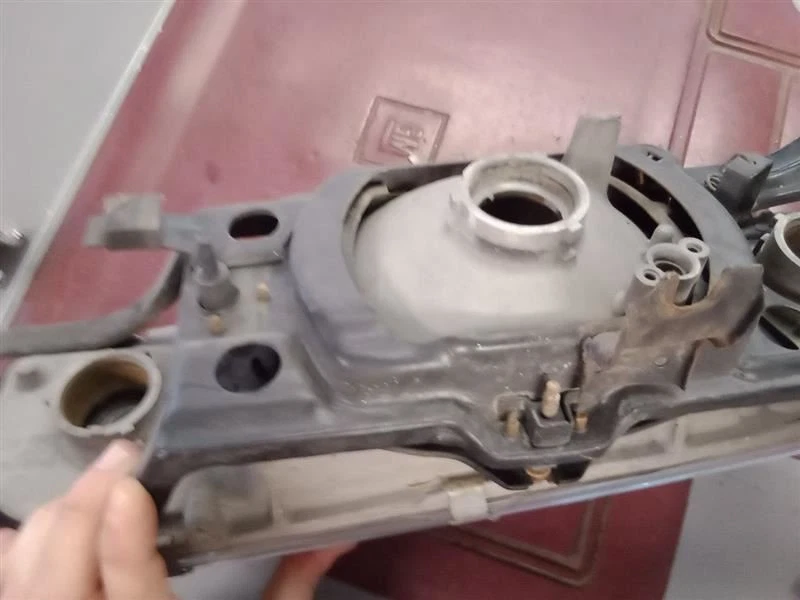 Driver Left Headlight Fits 88-92 MAZDA 626 30737 - Image 3 of 3