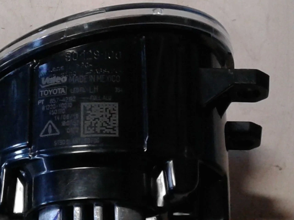 Driver Corner/Park Light Fog-driving Fits 15-21 NX300H 952329 - Image 2 of 4