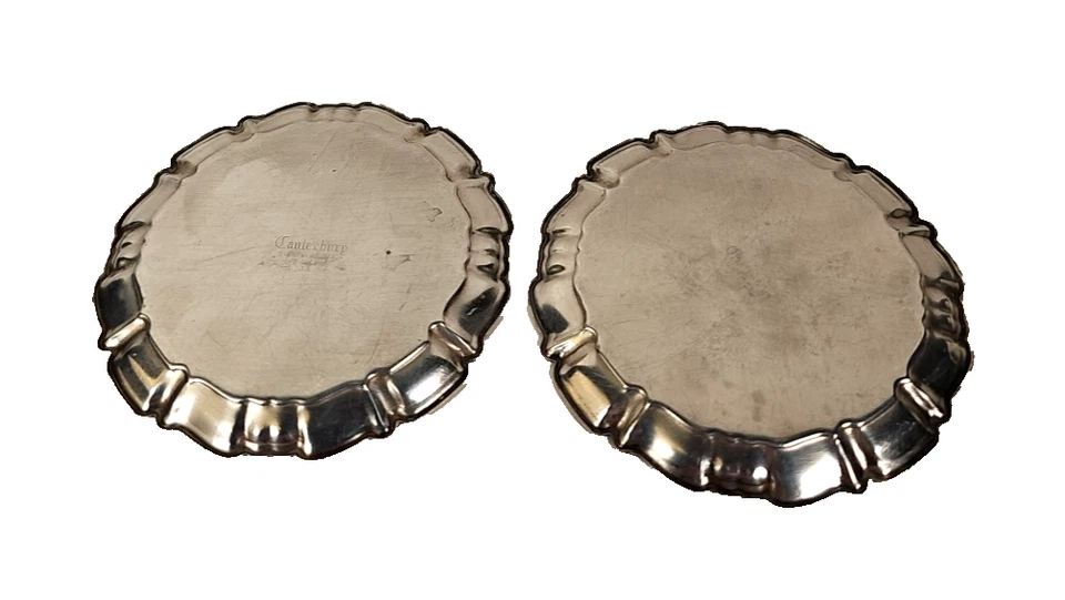 一对老式坎特伯雷银版杯垫带狮子雕刻老式英国 — 第 2/2 张图片