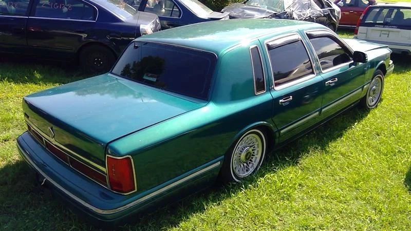 Левый нижний рычаг управления передний подходит для Lincoln Town Car 95-02 от оригинального производителя - Изображение 3 из 4