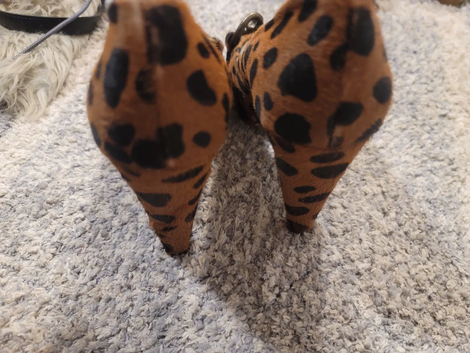 Tacones de piel con estampado de leopardo Naughty Monkey talla 8,5 Foto 4 de 4