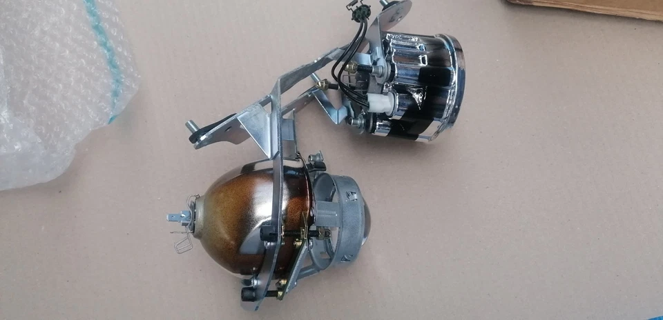 LOTUS Elise-Exige S2 Scheinwerferhalter / Optik vorne rechts A117M0092S - Bild 4 von 4