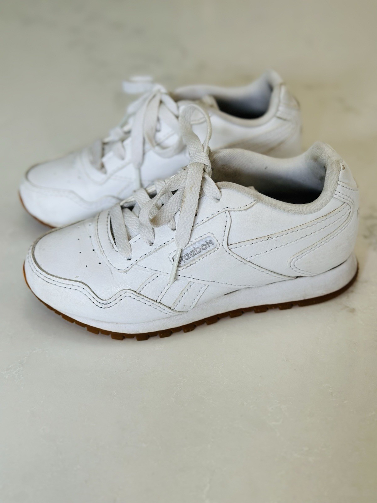 SAOLA Sneaker classica in pelle bianca per bambini Reebok taglia 11